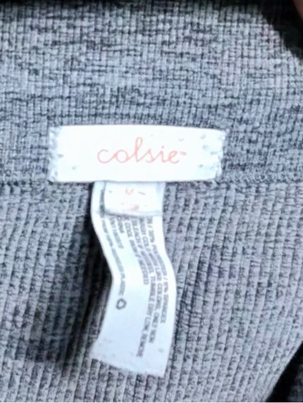 Colsie Gray Ribbed Bike Shorts - Picture 7 of 7